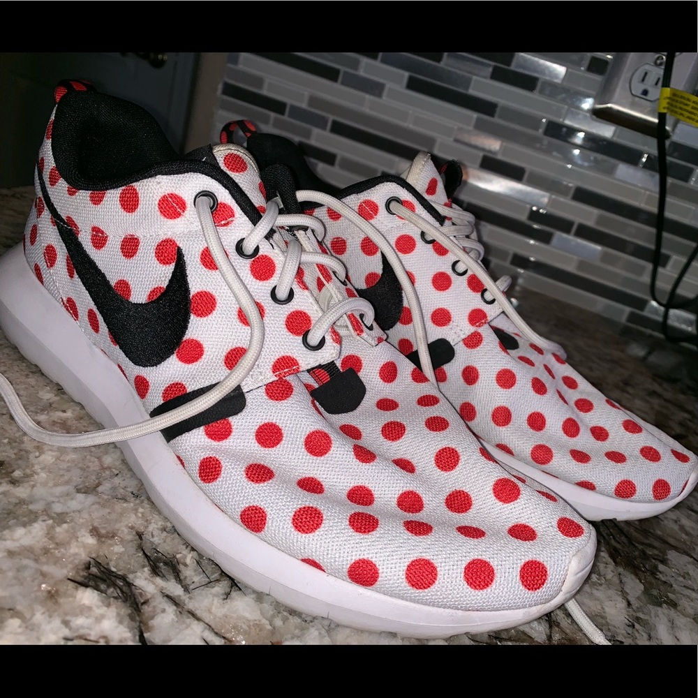 Nike custom Roshe 👟